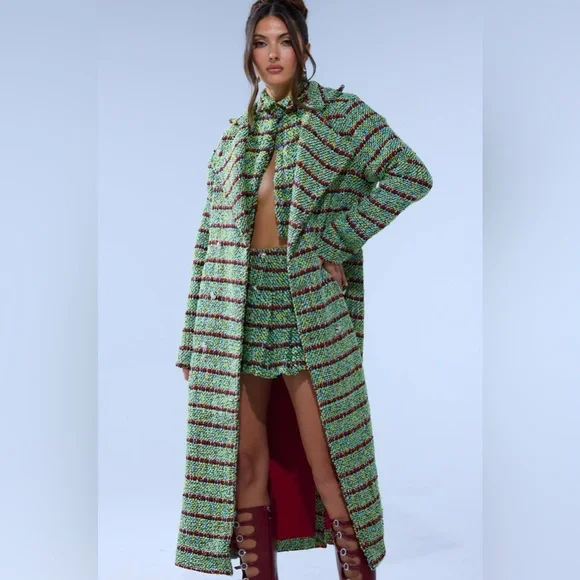 IT’S GIVING LUCK TWEED TRENCH - Picture 10 of 12